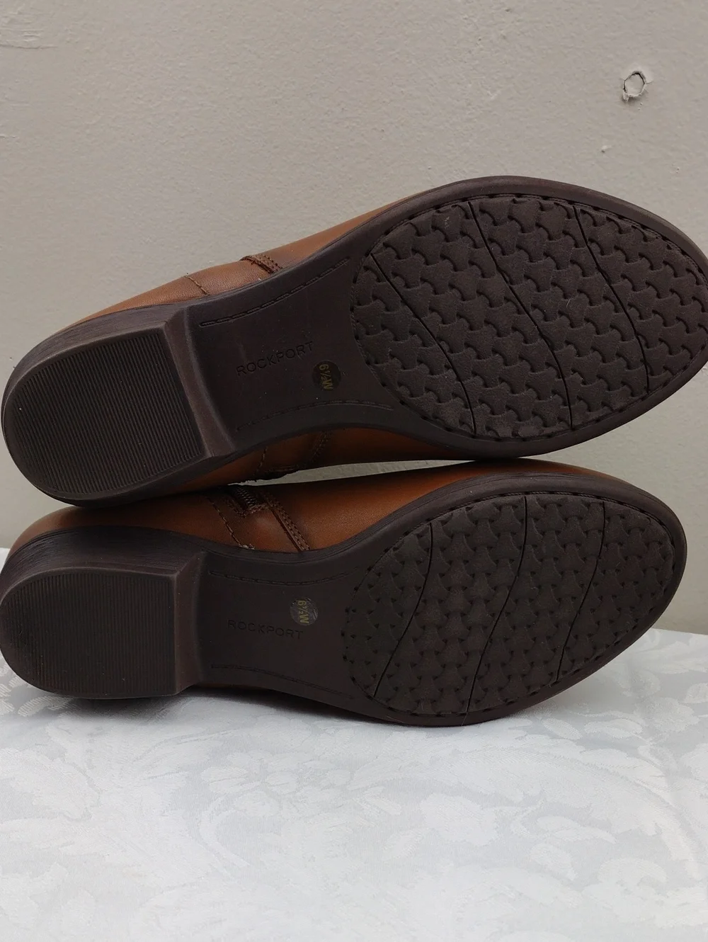 Rockport Carly Brown Leather Snakeskin Trim Almond Toe Side Zip Low Heel Bootie